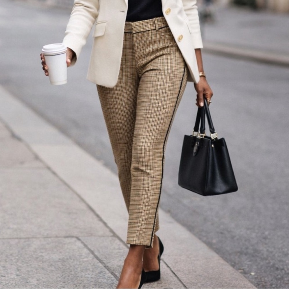 Banana Republic Women's Tan Checkered Chinos
